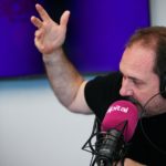 Miquel Curanta a l’estudi de Ràdio Capital